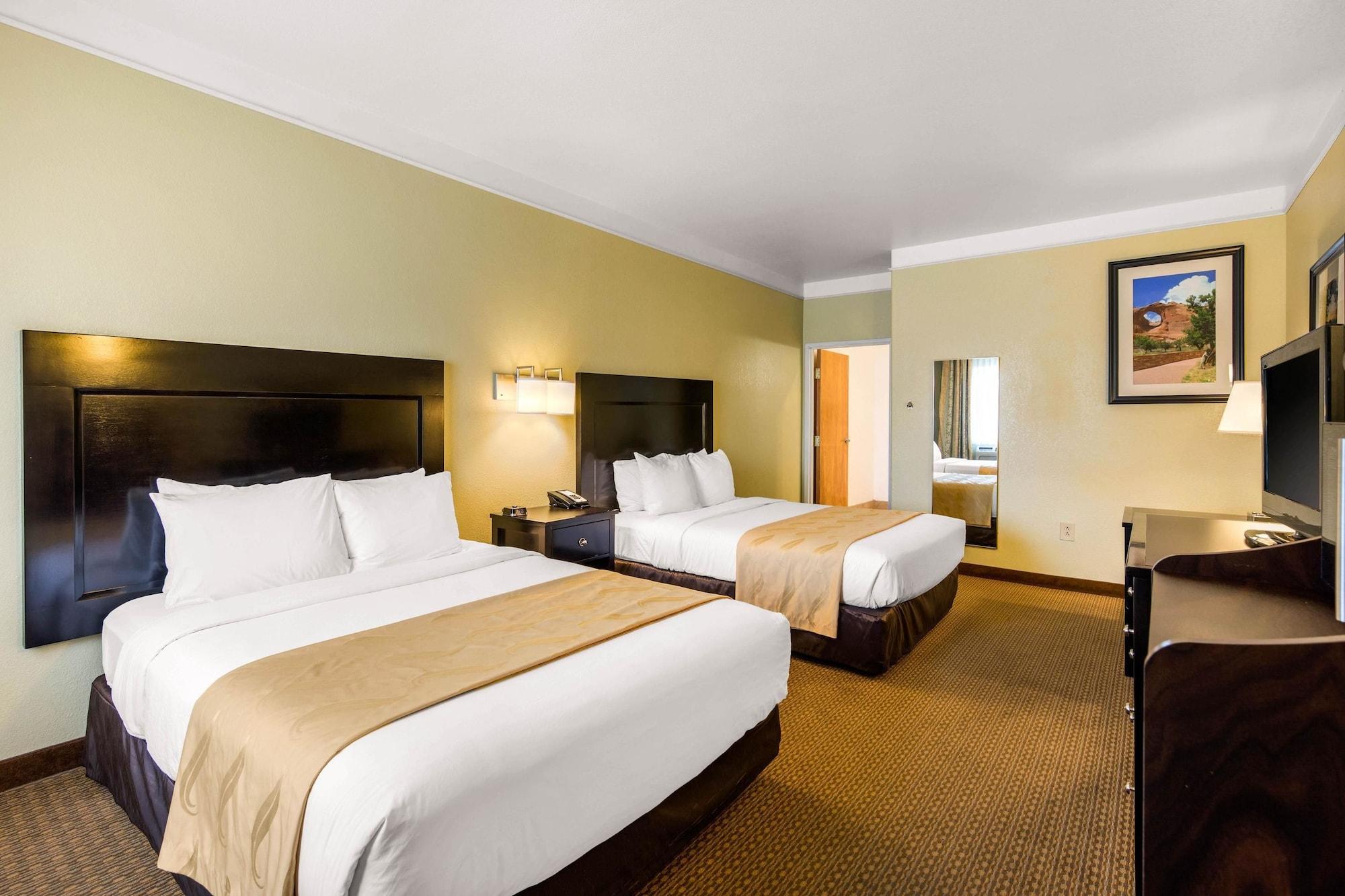 Quality Inn & Suites Gallup I-40 Exit 20 Εξωτερικό φωτογραφία