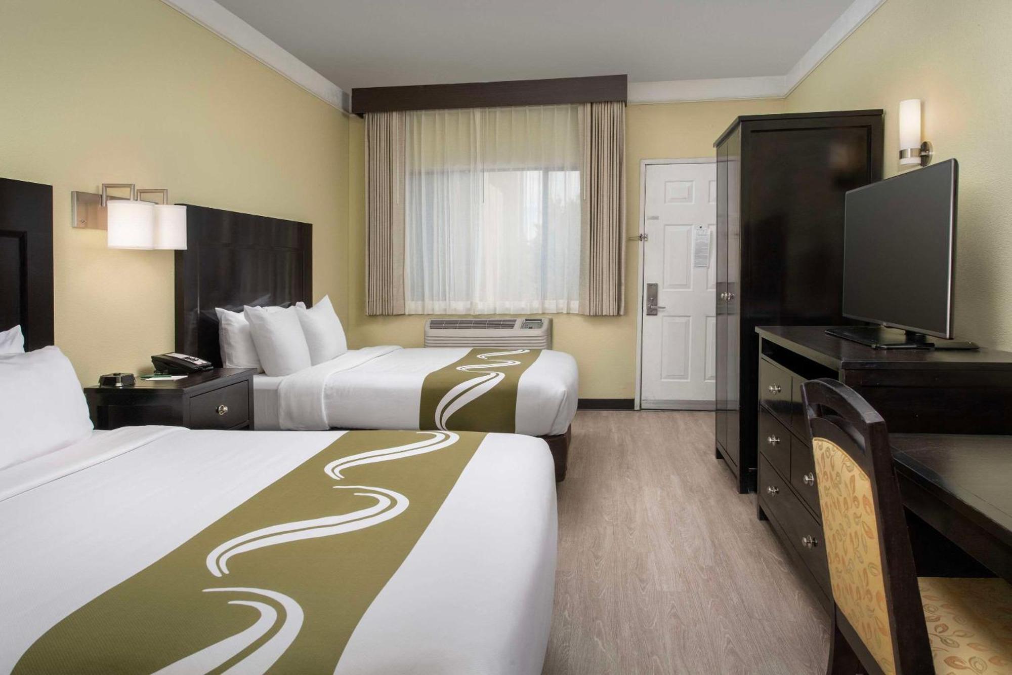 Quality Inn & Suites Gallup I-40 Exit 20 Εξωτερικό φωτογραφία