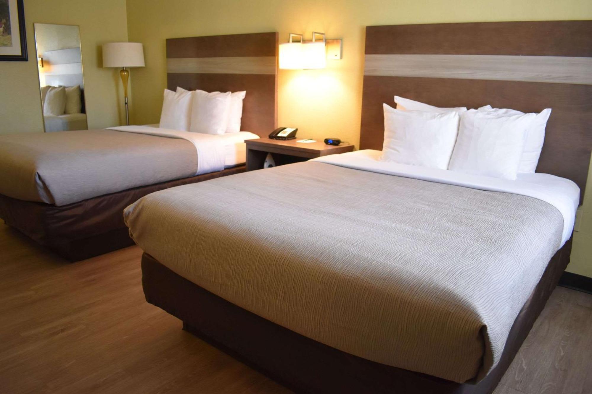 Quality Inn & Suites Gallup I-40 Exit 20 Εξωτερικό φωτογραφία