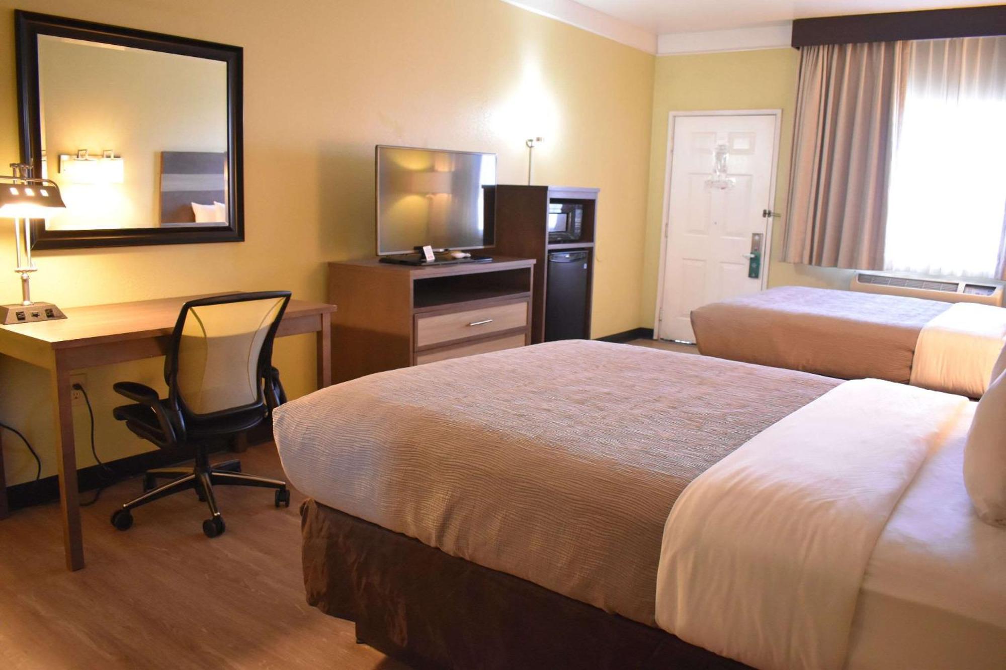 Quality Inn & Suites Gallup I-40 Exit 20 Εξωτερικό φωτογραφία
