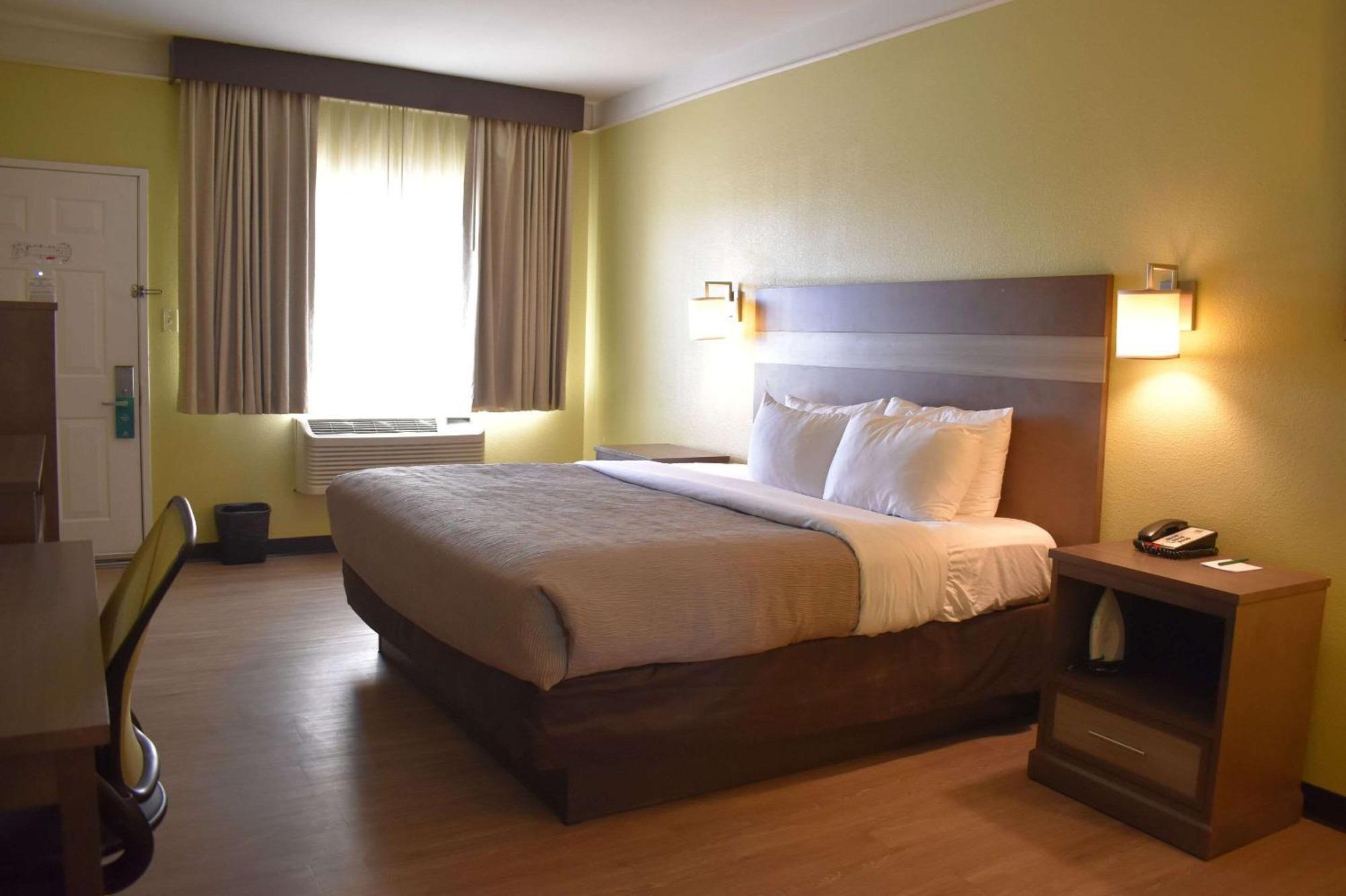 Quality Inn & Suites Gallup I-40 Exit 20 Εξωτερικό φωτογραφία