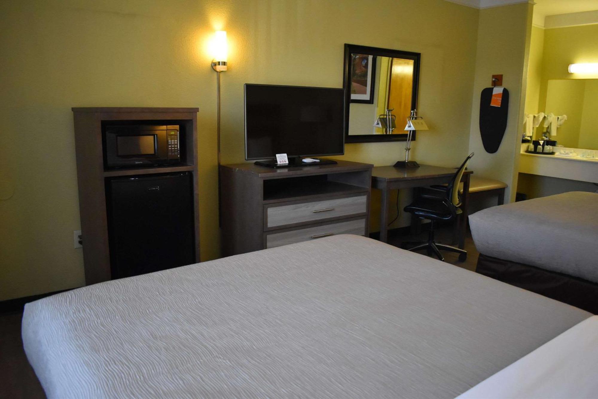 Quality Inn & Suites Gallup I-40 Exit 20 Εξωτερικό φωτογραφία