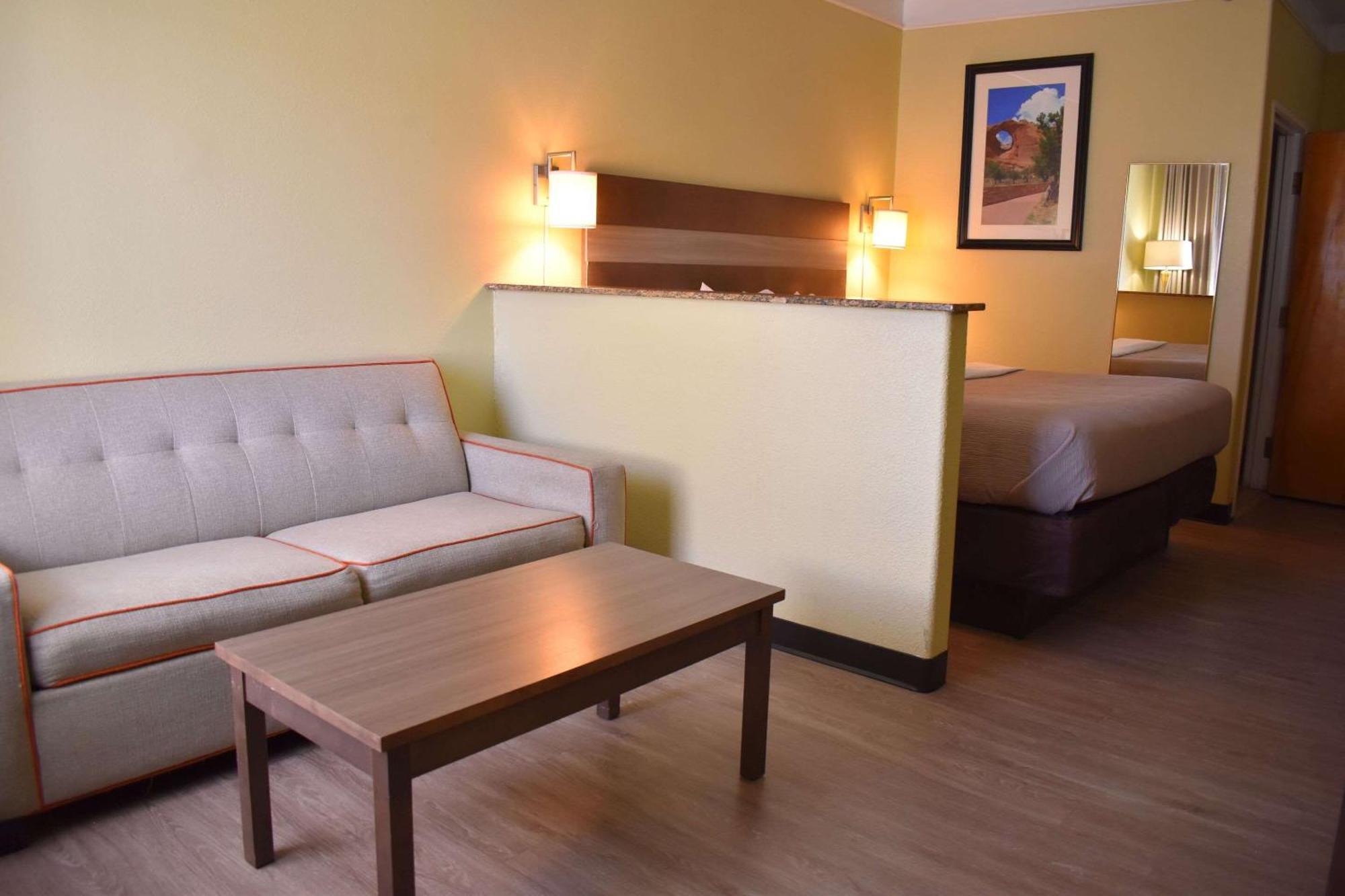 Quality Inn & Suites Gallup I-40 Exit 20 Εξωτερικό φωτογραφία