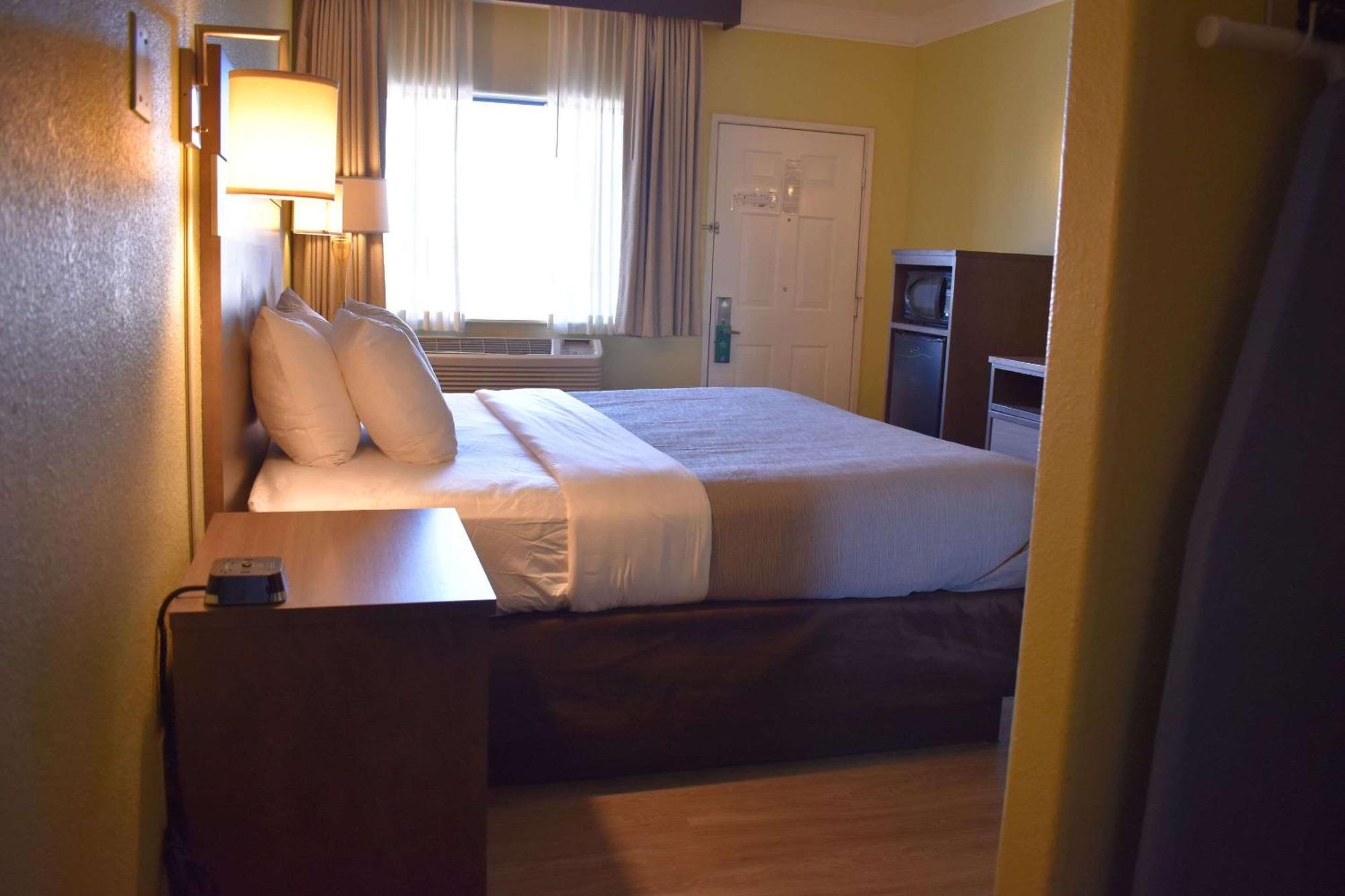 Quality Inn & Suites Gallup I-40 Exit 20 Εξωτερικό φωτογραφία