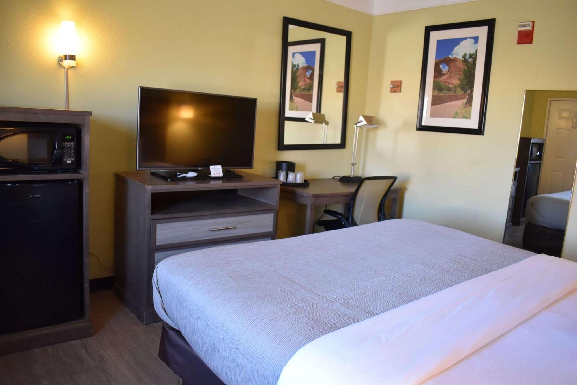 Quality Inn & Suites Gallup I-40 Exit 20 Εξωτερικό φωτογραφία
