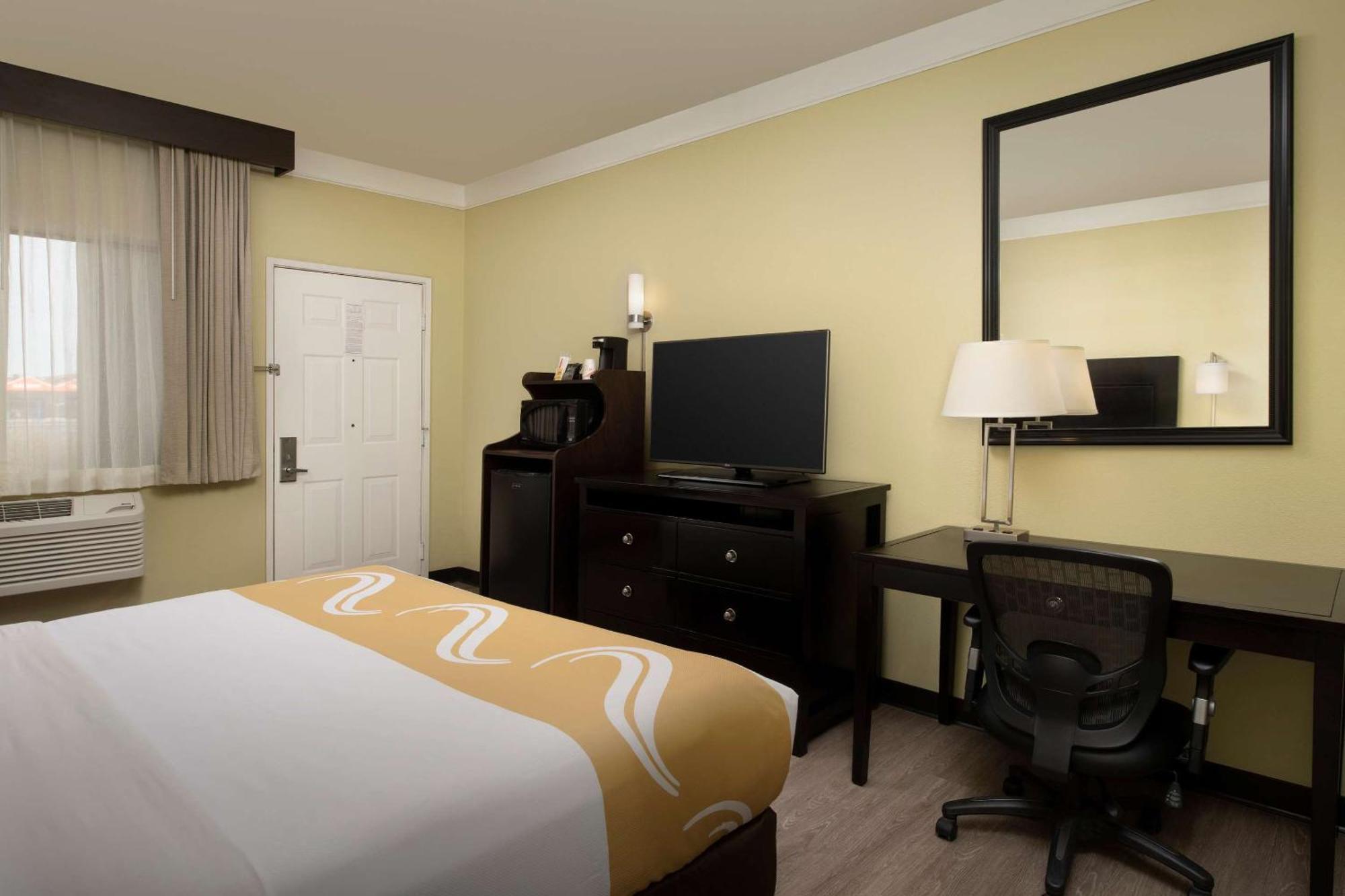 Quality Inn & Suites Gallup I-40 Exit 20 Εξωτερικό φωτογραφία