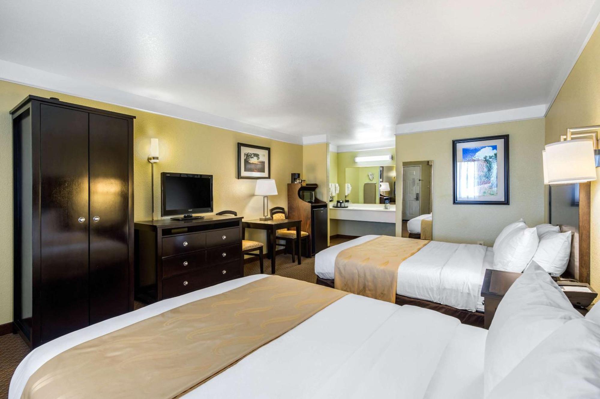 Quality Inn & Suites Gallup I-40 Exit 20 Εξωτερικό φωτογραφία