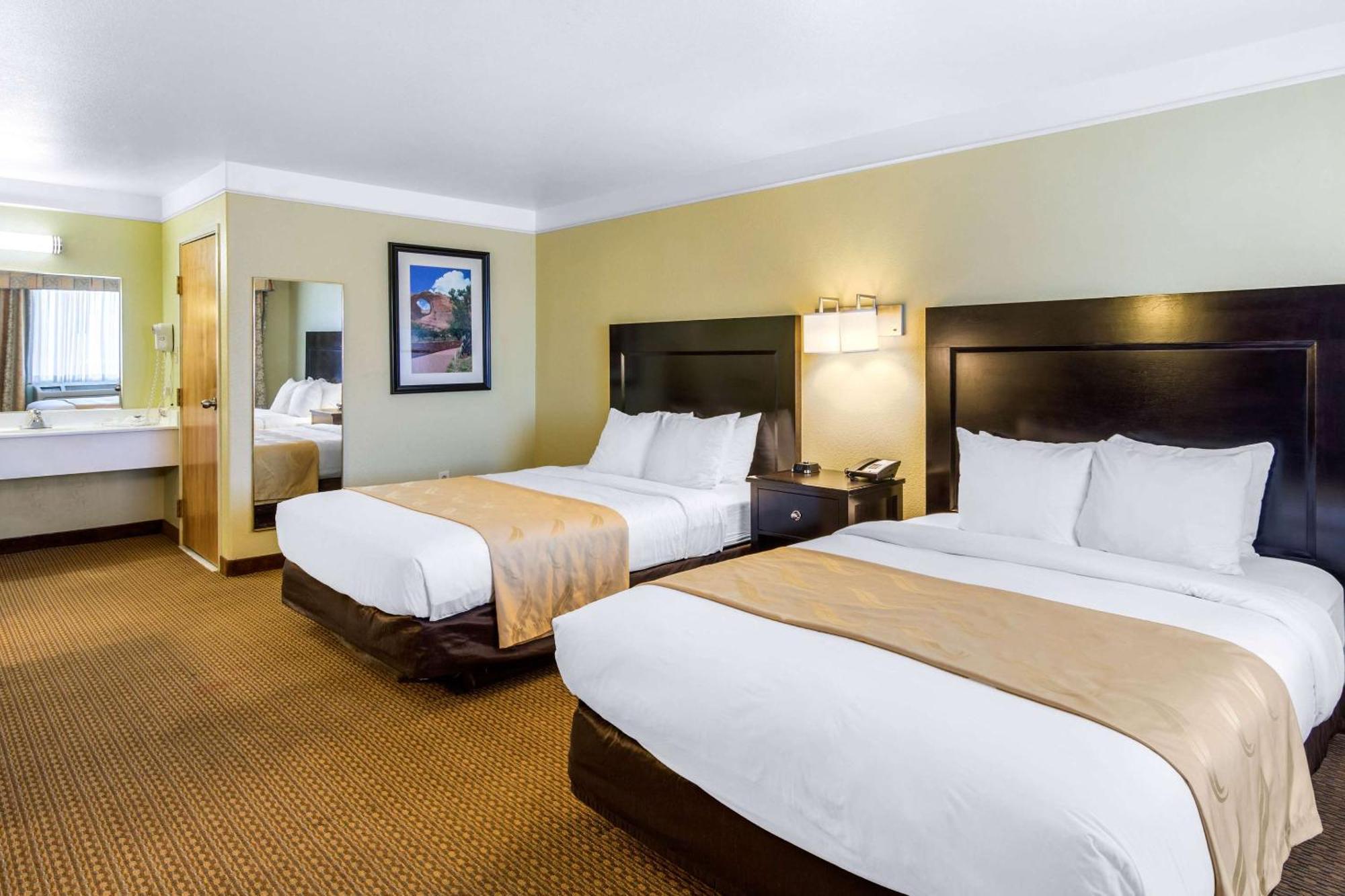 Quality Inn & Suites Gallup I-40 Exit 20 Εξωτερικό φωτογραφία