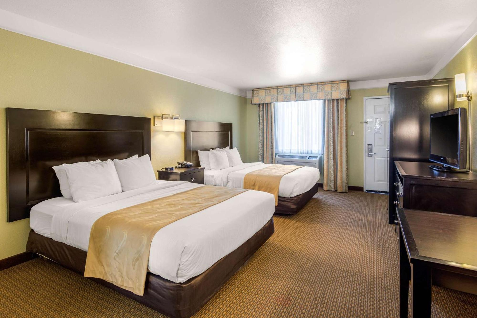 Quality Inn & Suites Gallup I-40 Exit 20 Εξωτερικό φωτογραφία