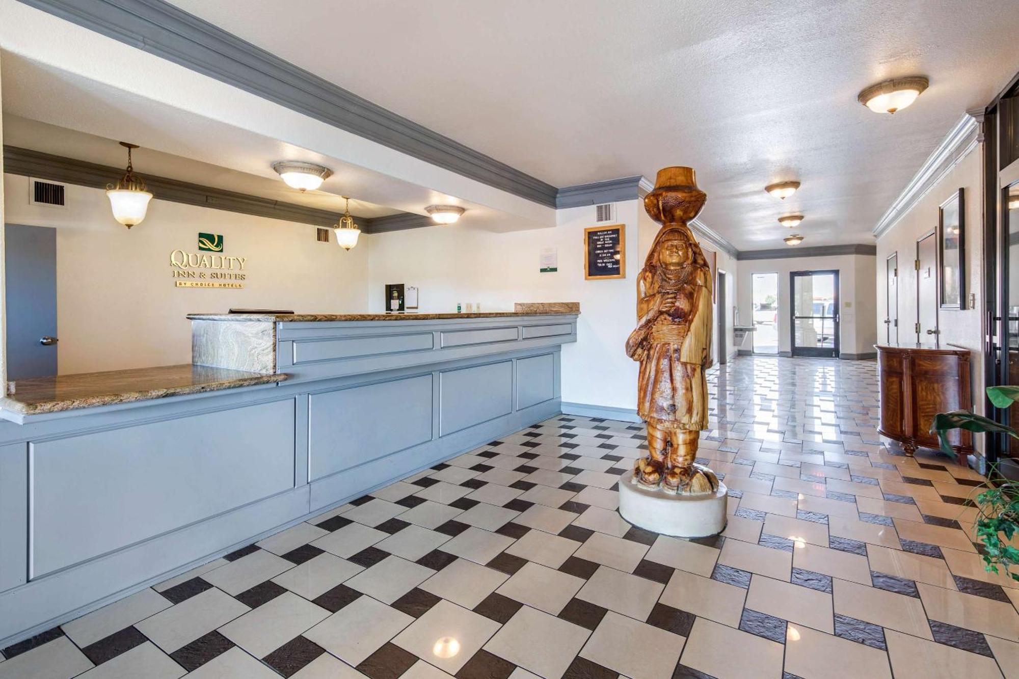 Quality Inn & Suites Gallup I-40 Exit 20 Εξωτερικό φωτογραφία