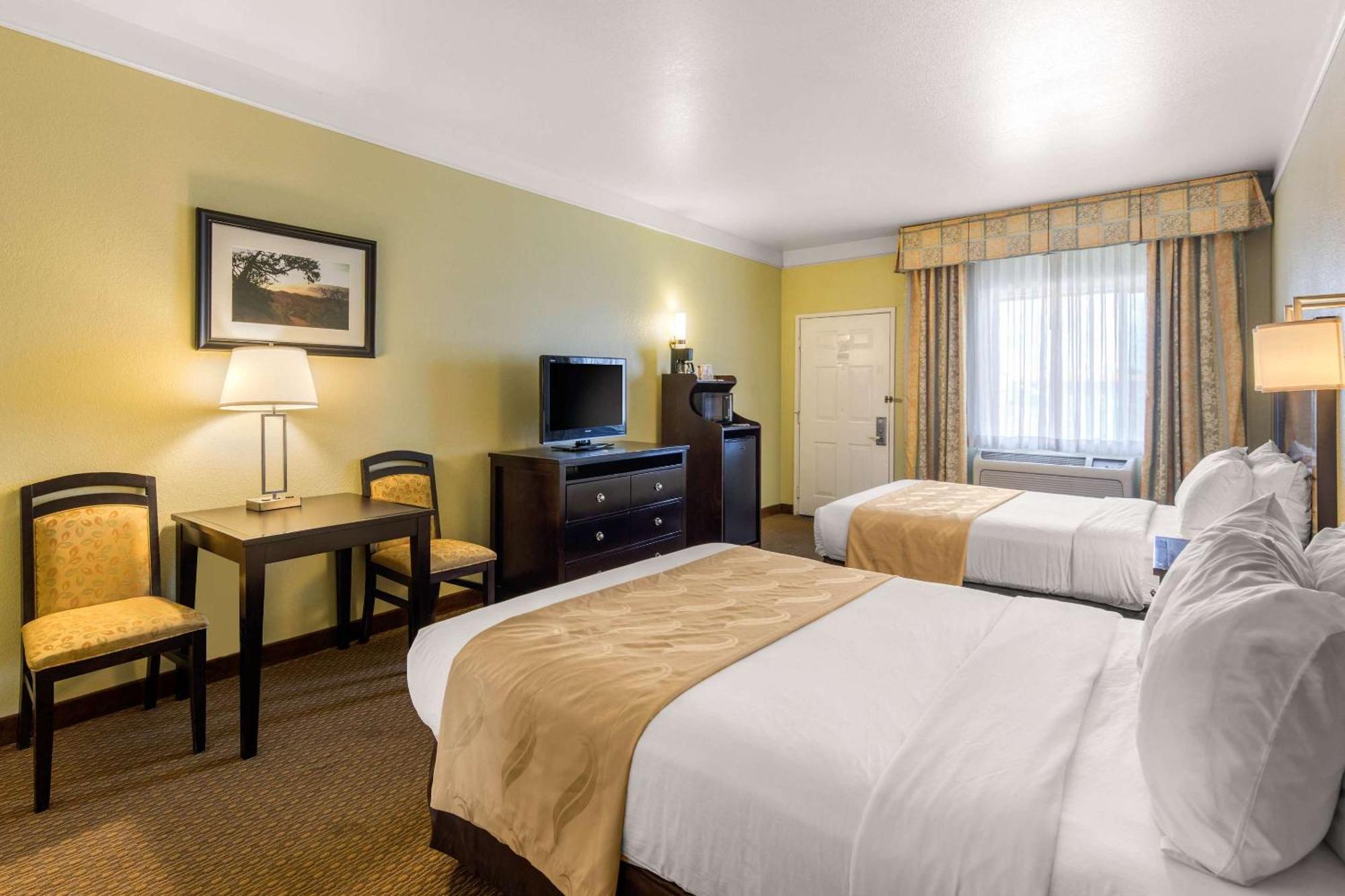 Quality Inn & Suites Gallup I-40 Exit 20 Εξωτερικό φωτογραφία